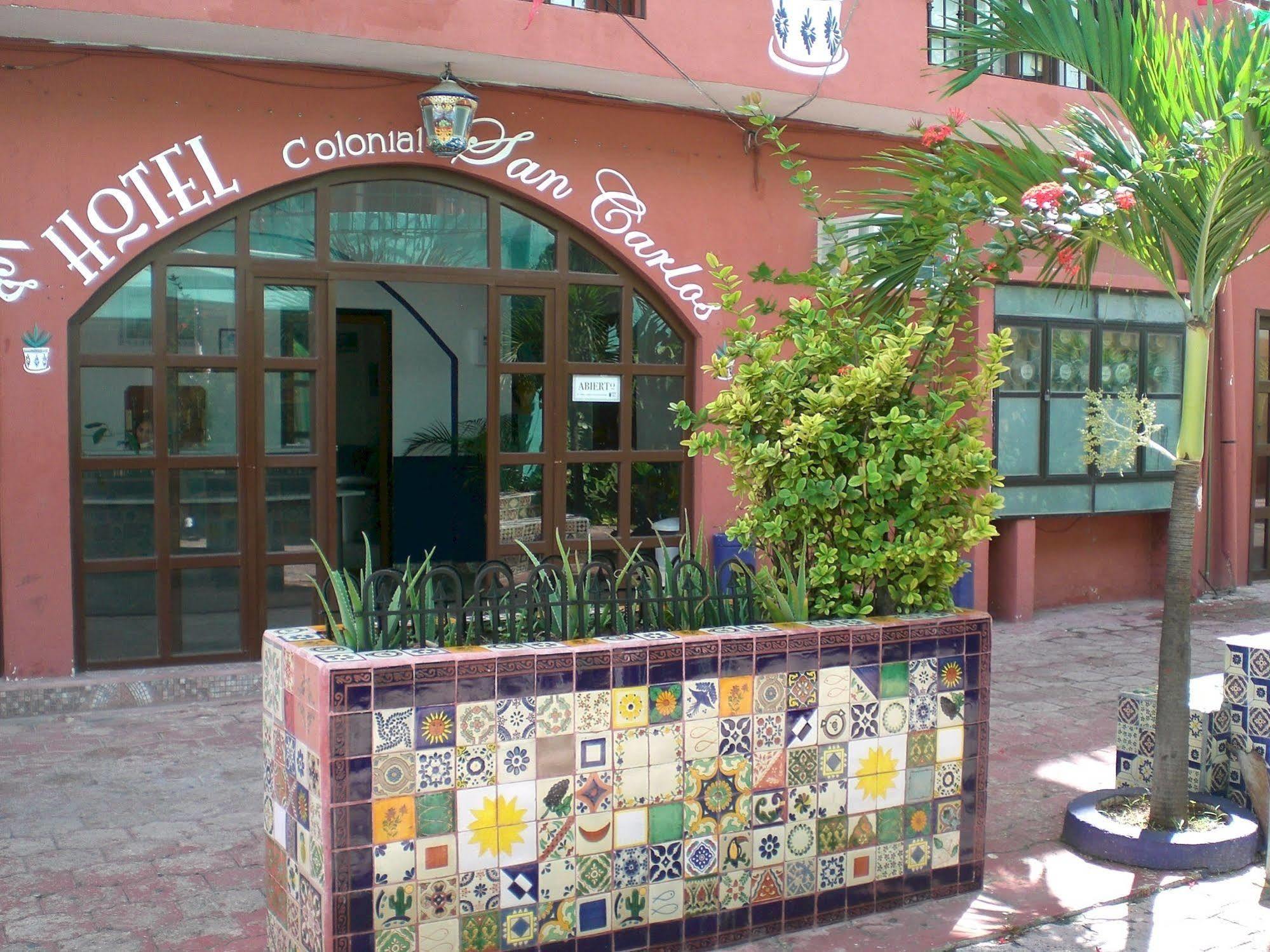 Hotel Colonial San Carlos Cancún Esterno foto